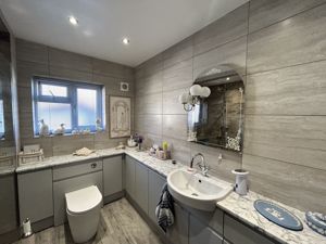 Photo 26- click for photo gallery